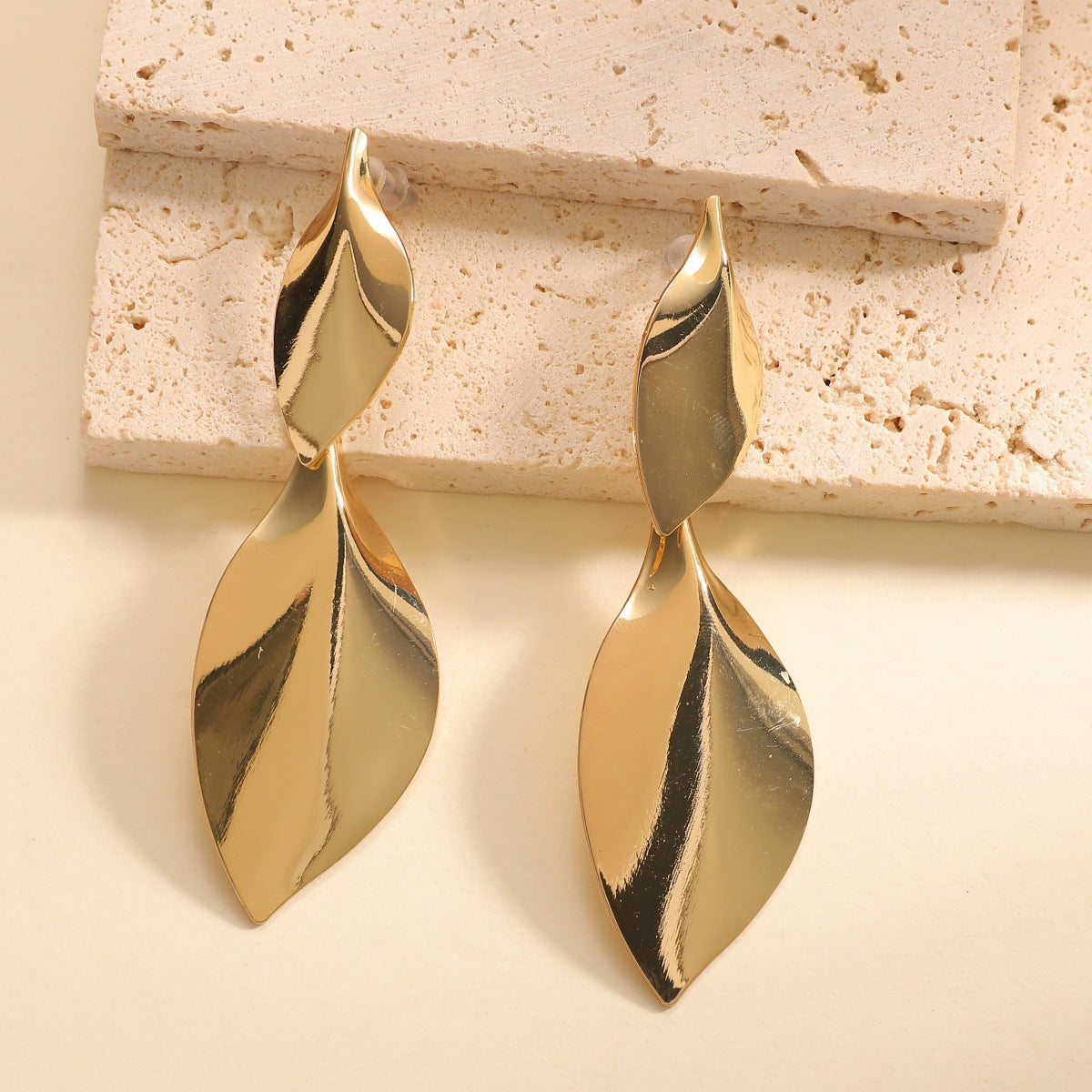 Women Hanging Earrings with Elegant Leaf Shape and Luxurious Finish Fashion Glam