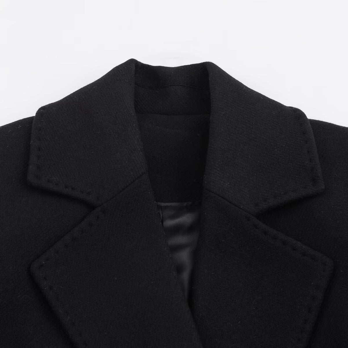 Women's wrap coat made of wool blend with belt at the waist and large patch pockets Fashion Glam