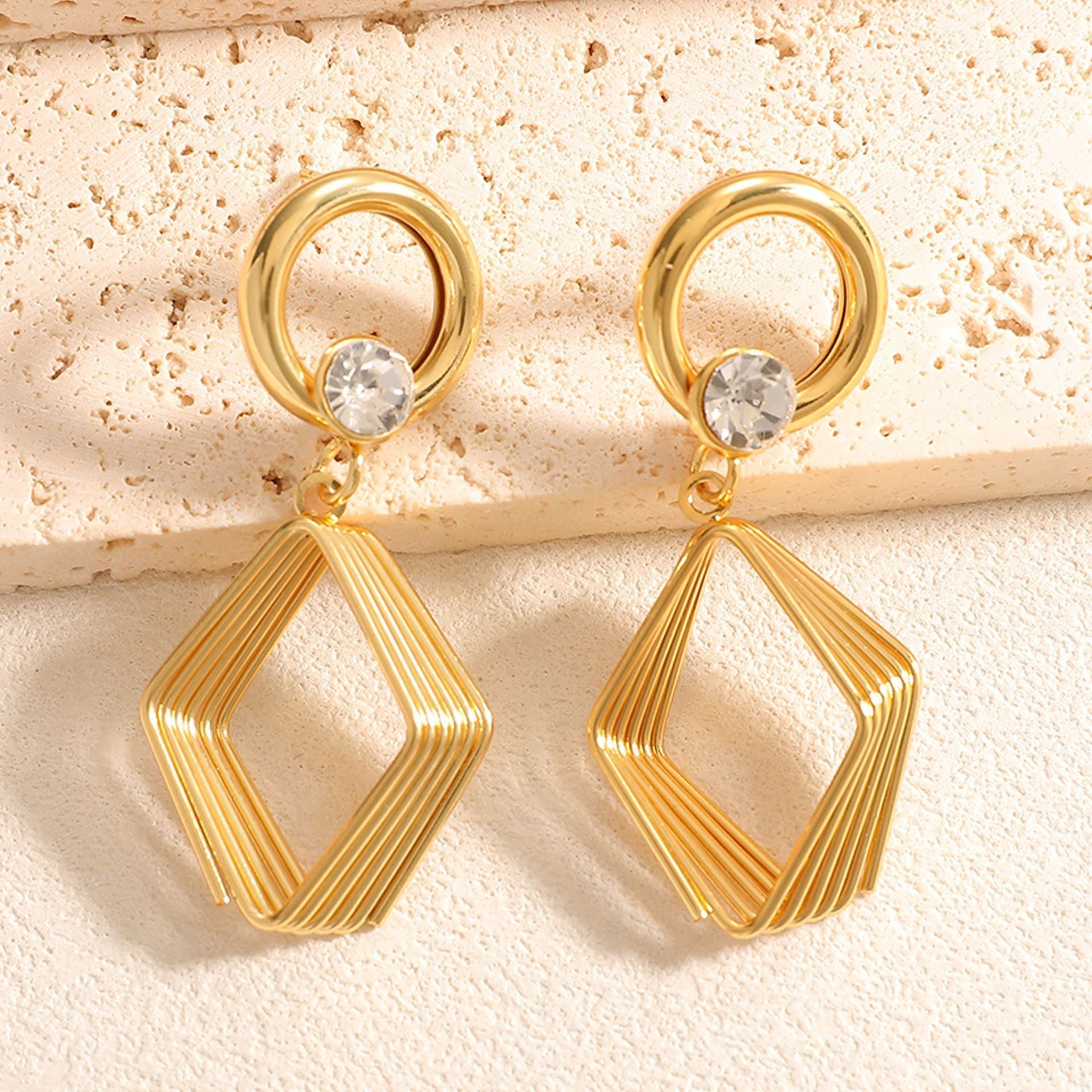 Women's Design Earrings with Geometric Wire Motif Fashion Glam