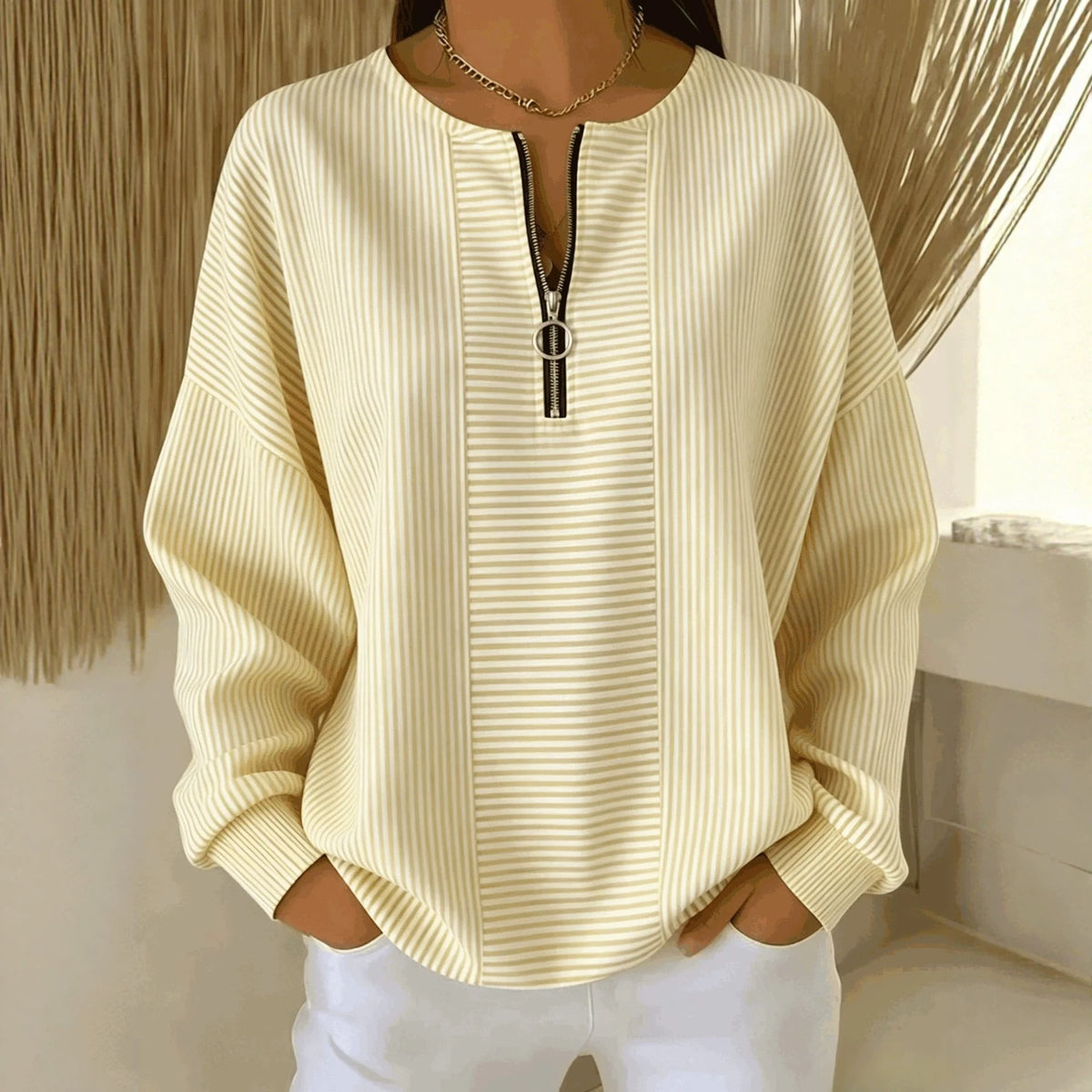 Women's Oversize Sweater with fine rib structure and short zipper Fashion Glam