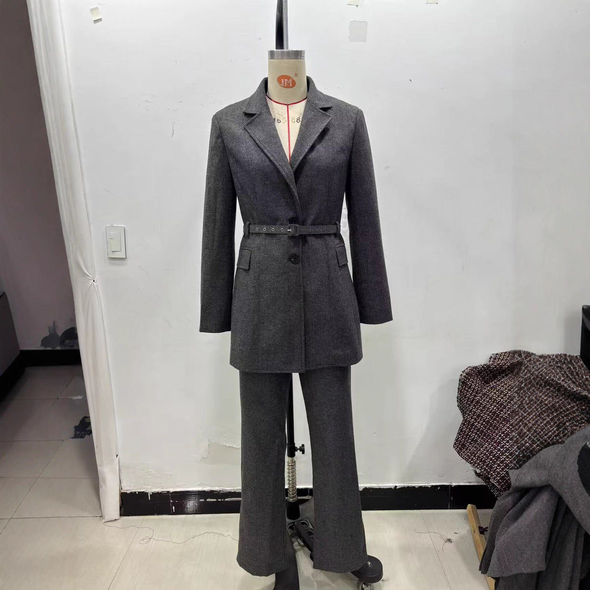 Women Straight Cut Suit Trousers with High Waist and Crease Fashion Glam