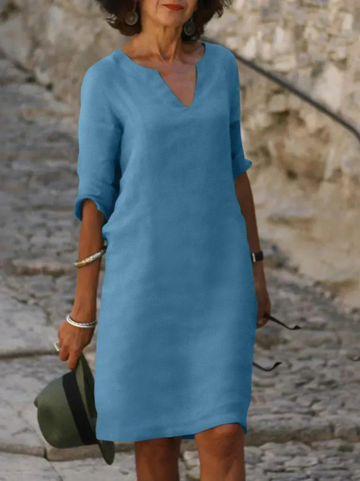 Emery – Elegant and Refined Tummy-Covering Dress