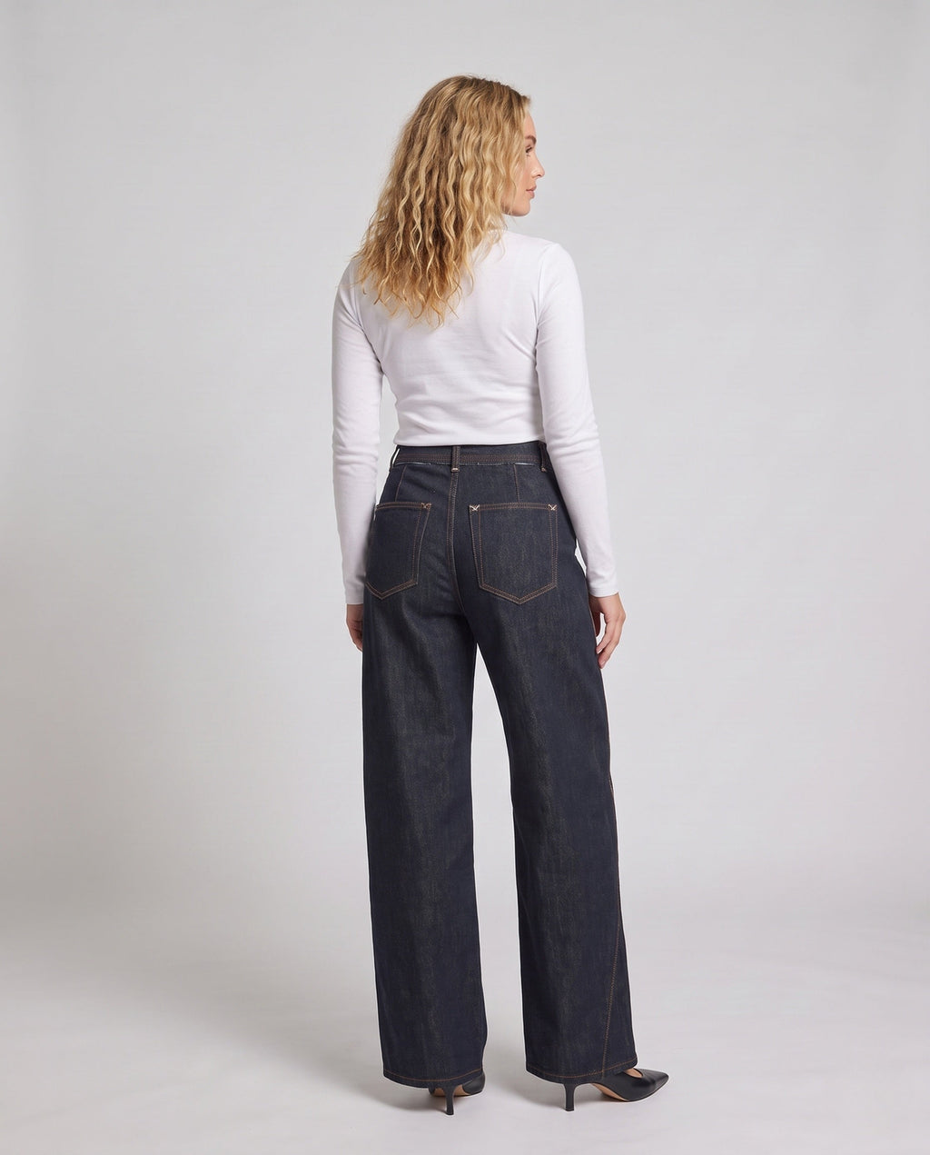 Product 10995798933850 - back_view