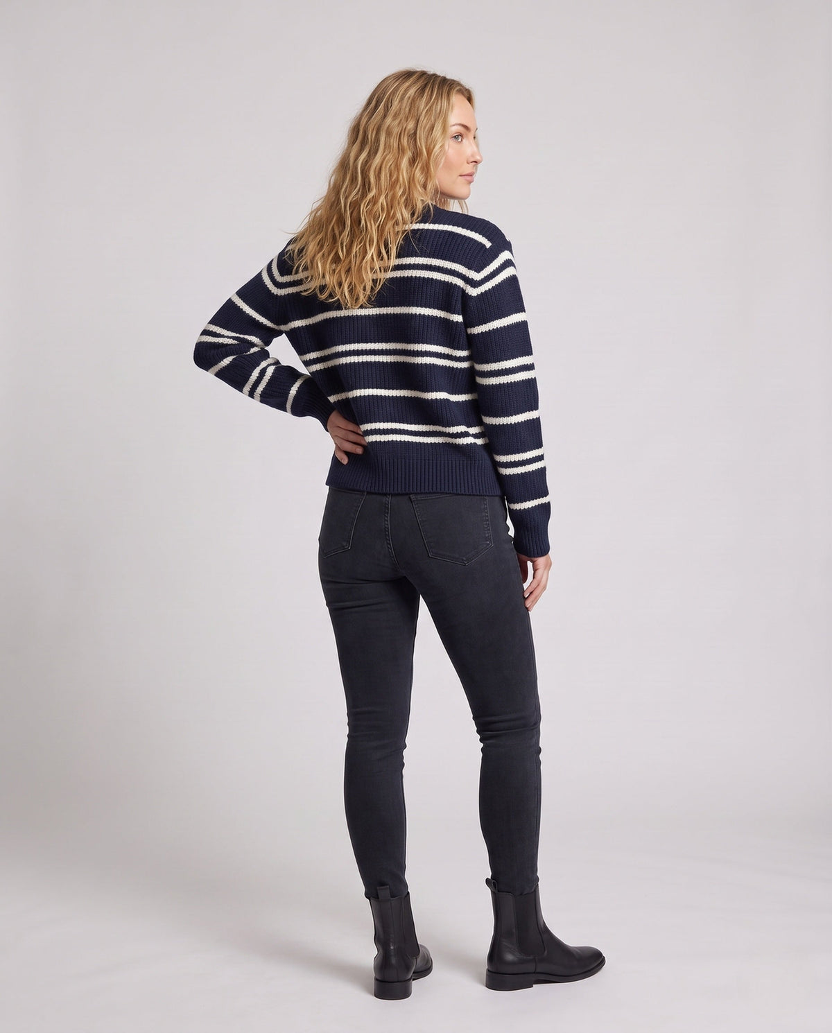 Product 11001260343642 - back_view
