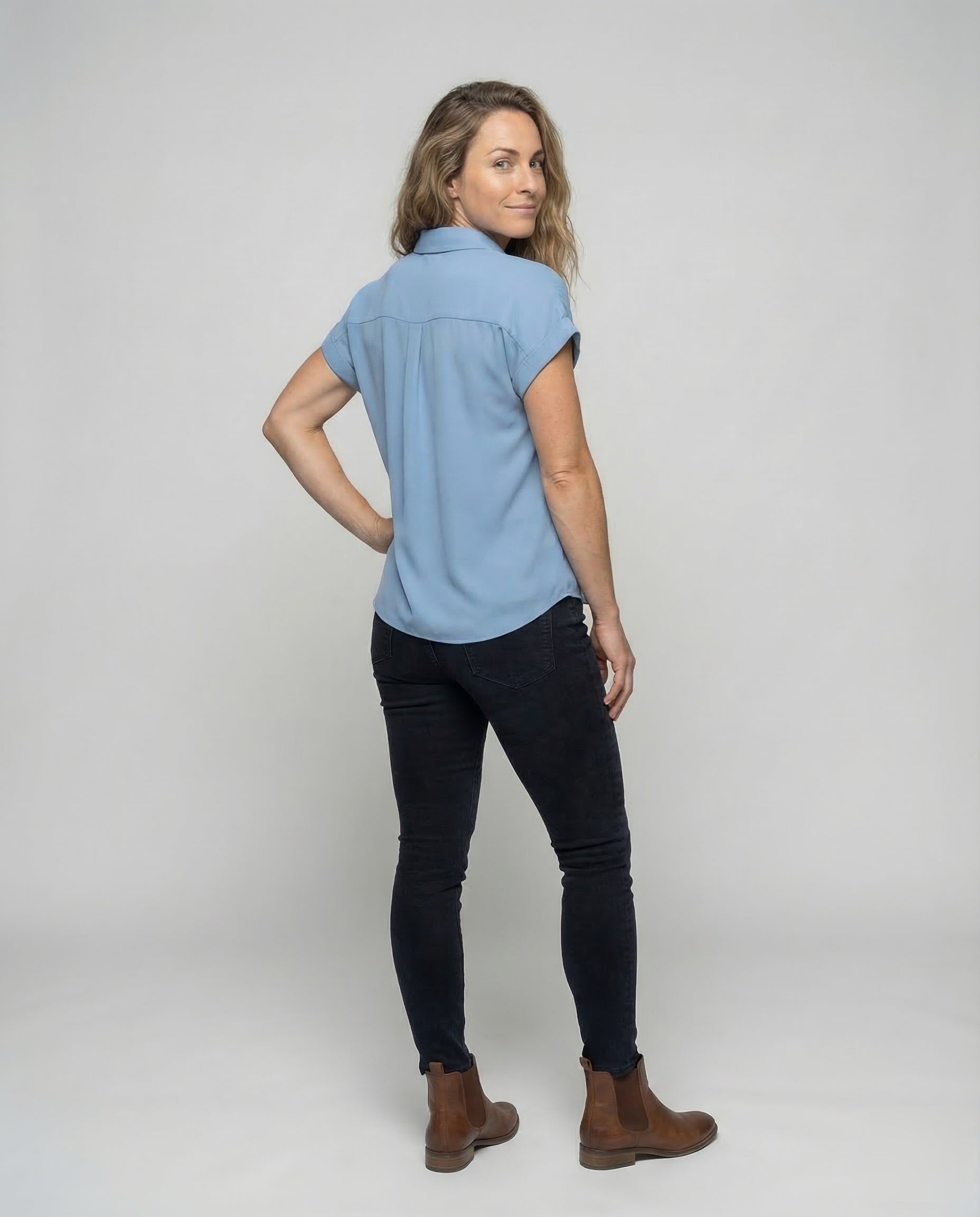 Product 15540686848330 - back_view
