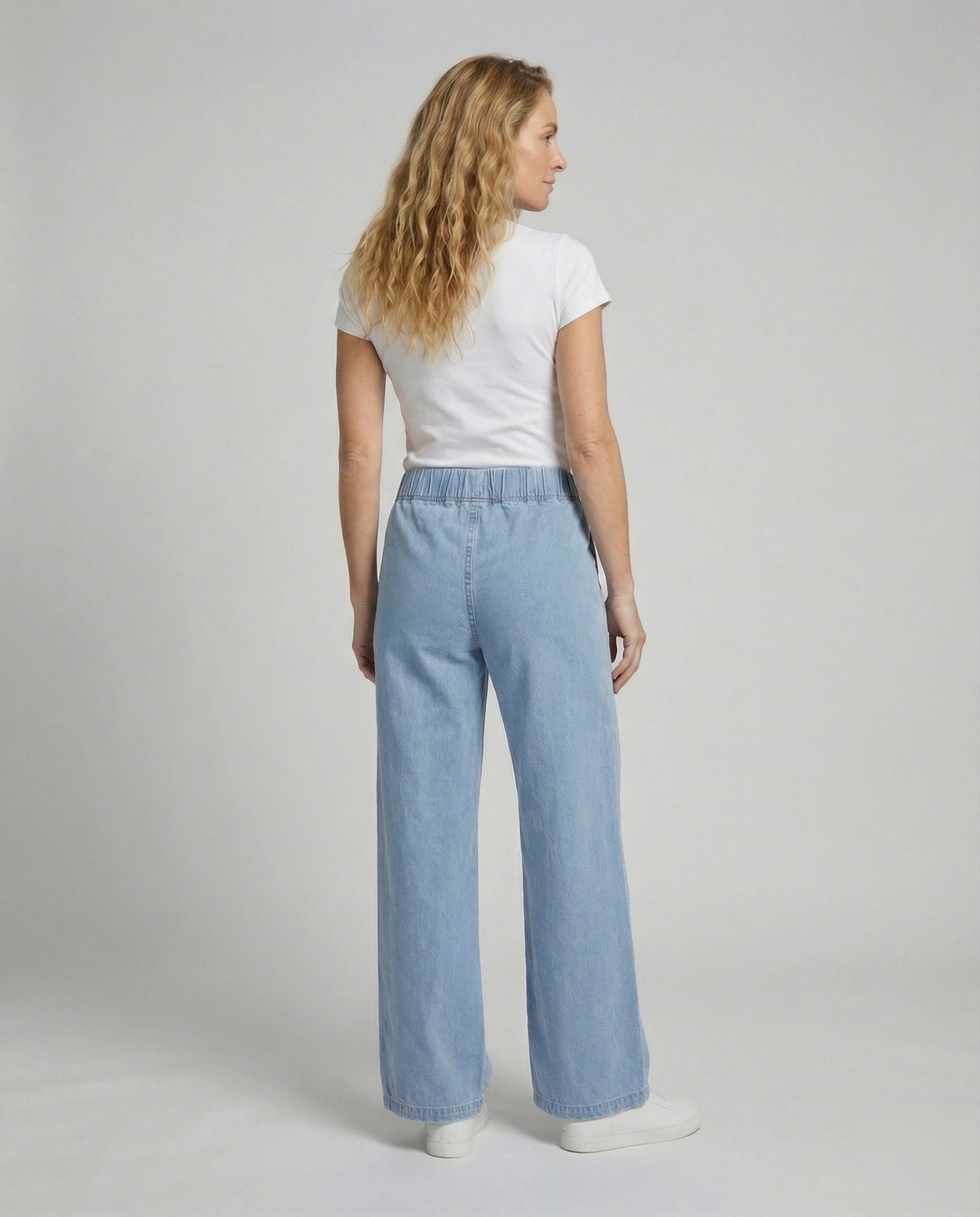 Product 15554250047818 - back_view