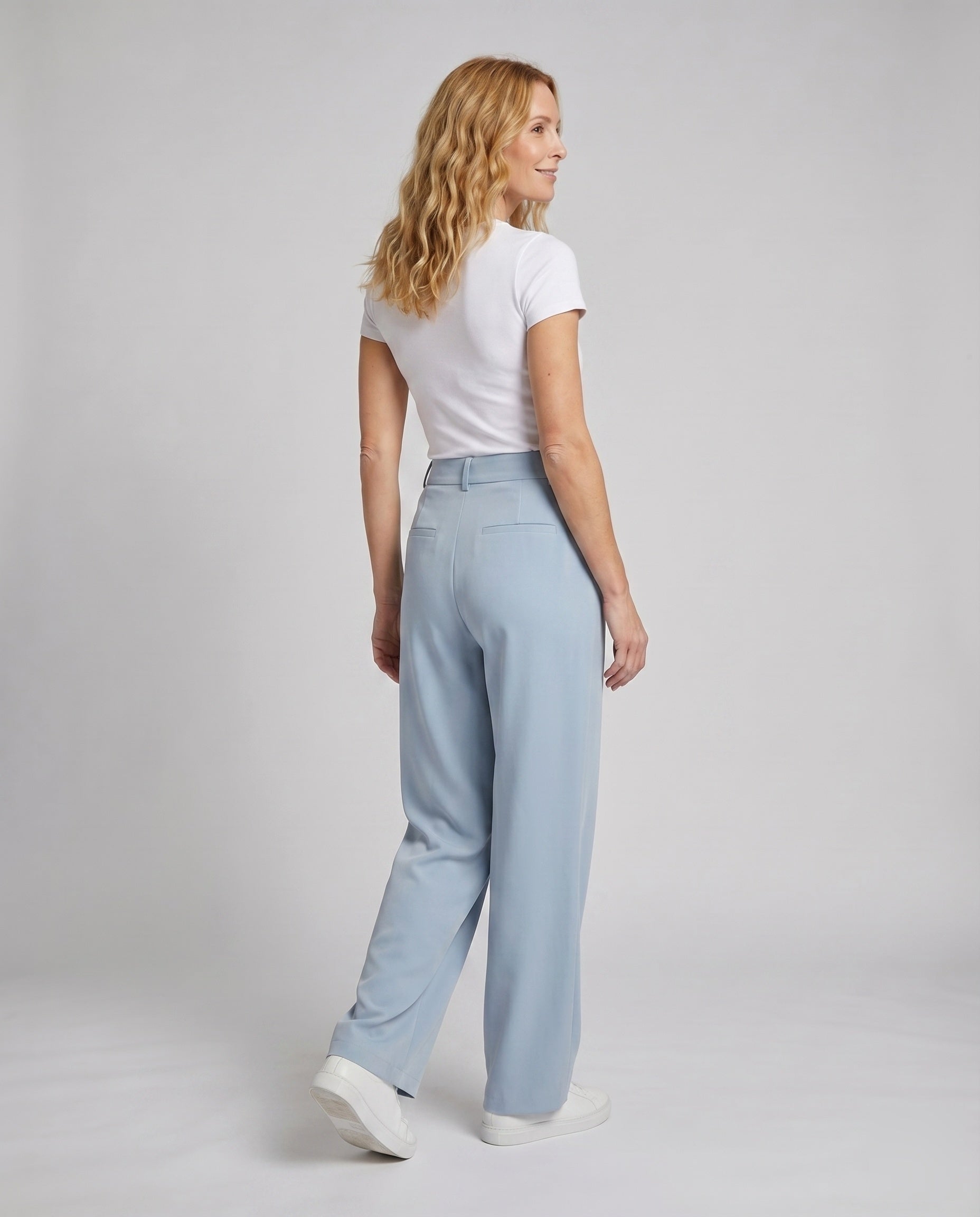 Product 15598206681418 - back_view