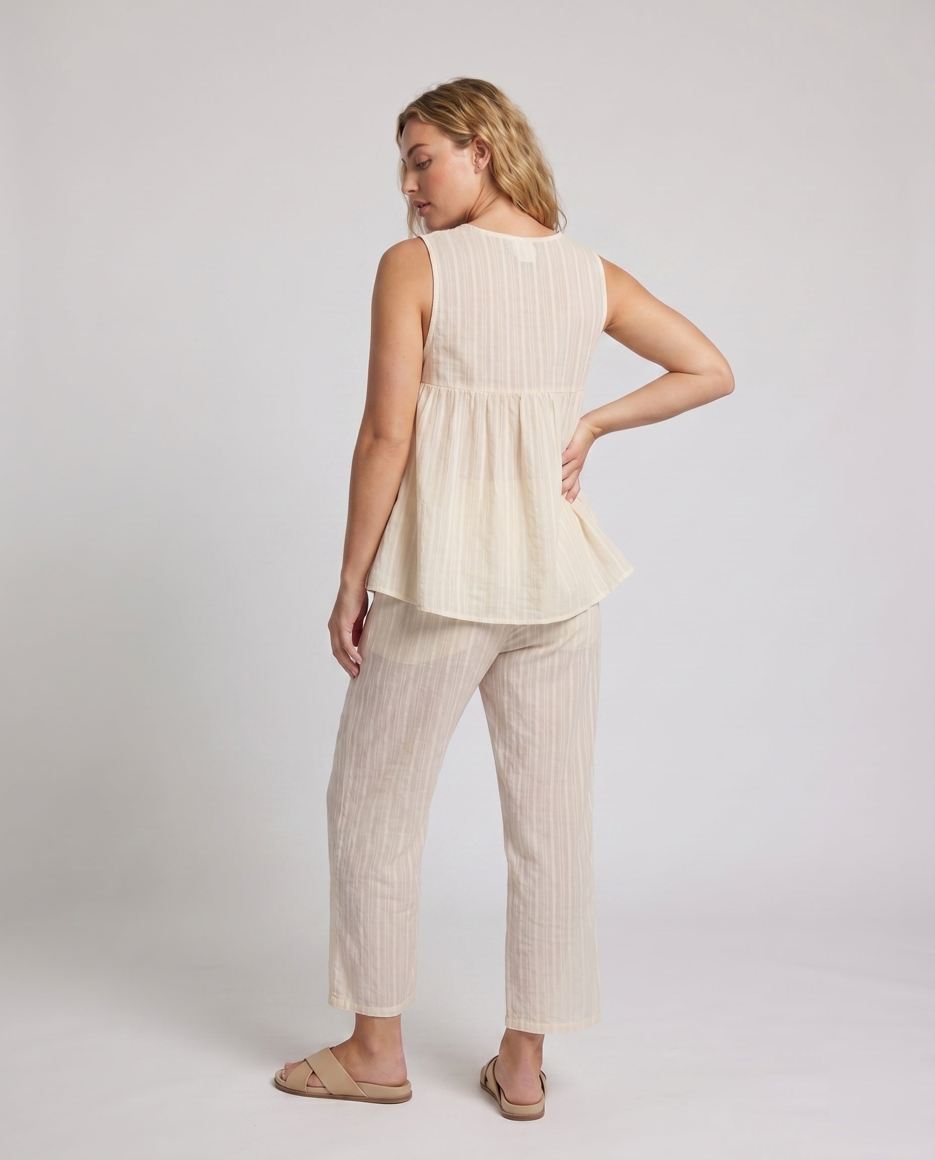 Product 15611855077706 - back_view