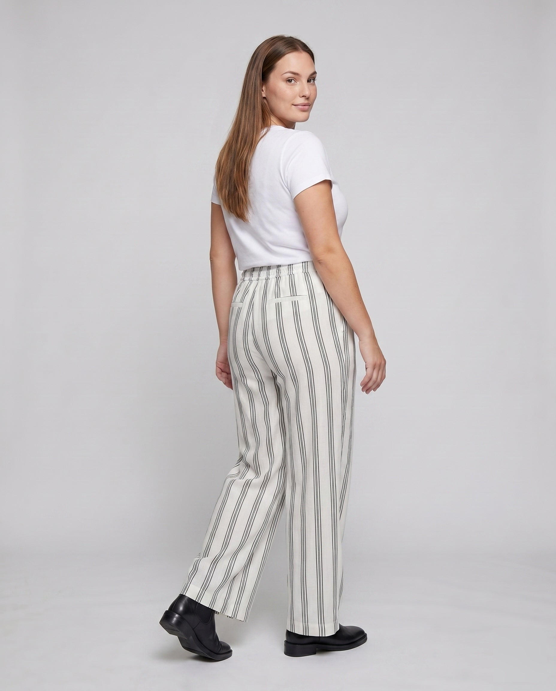 Product 15611885486410 - back_view