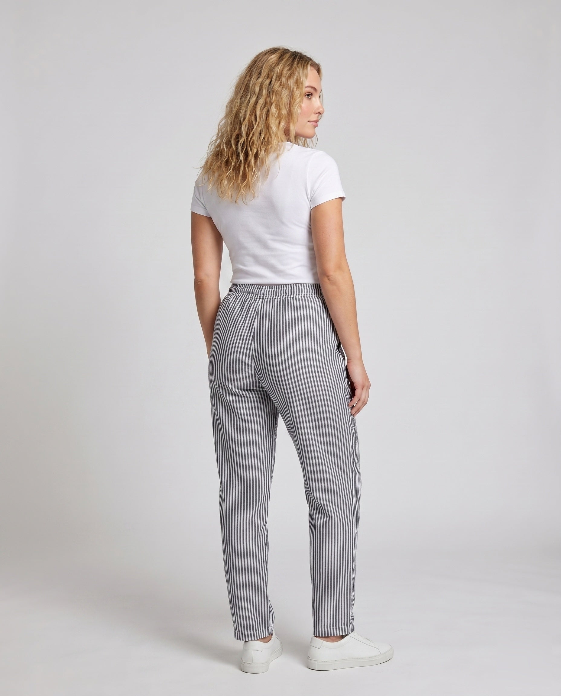 Product 15627229167946 - back_view