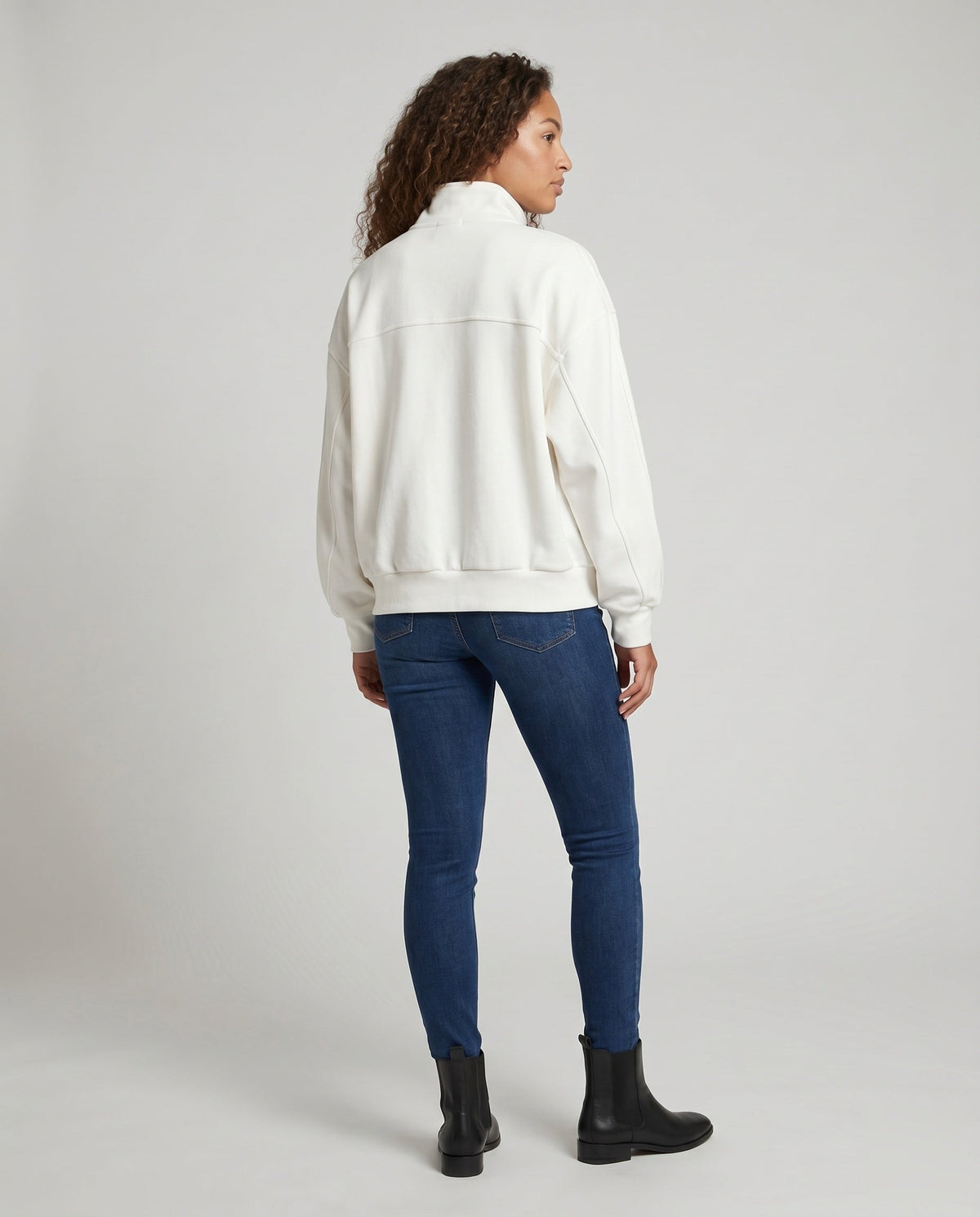 Product 15627260985674 - back_view