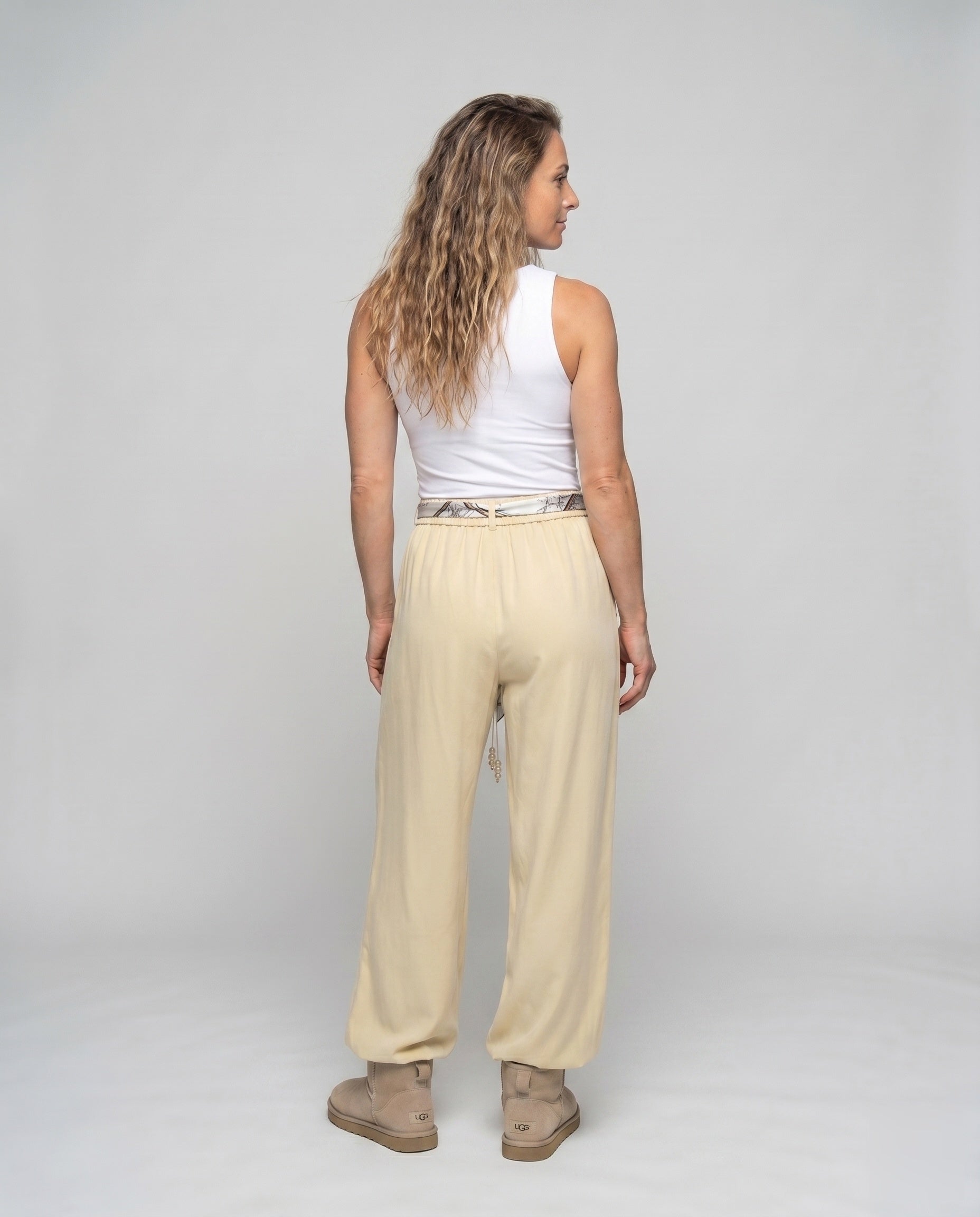 Product 15629123158346 - back_view