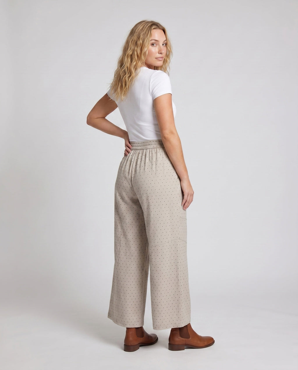 Product 15629123715402 - back_view