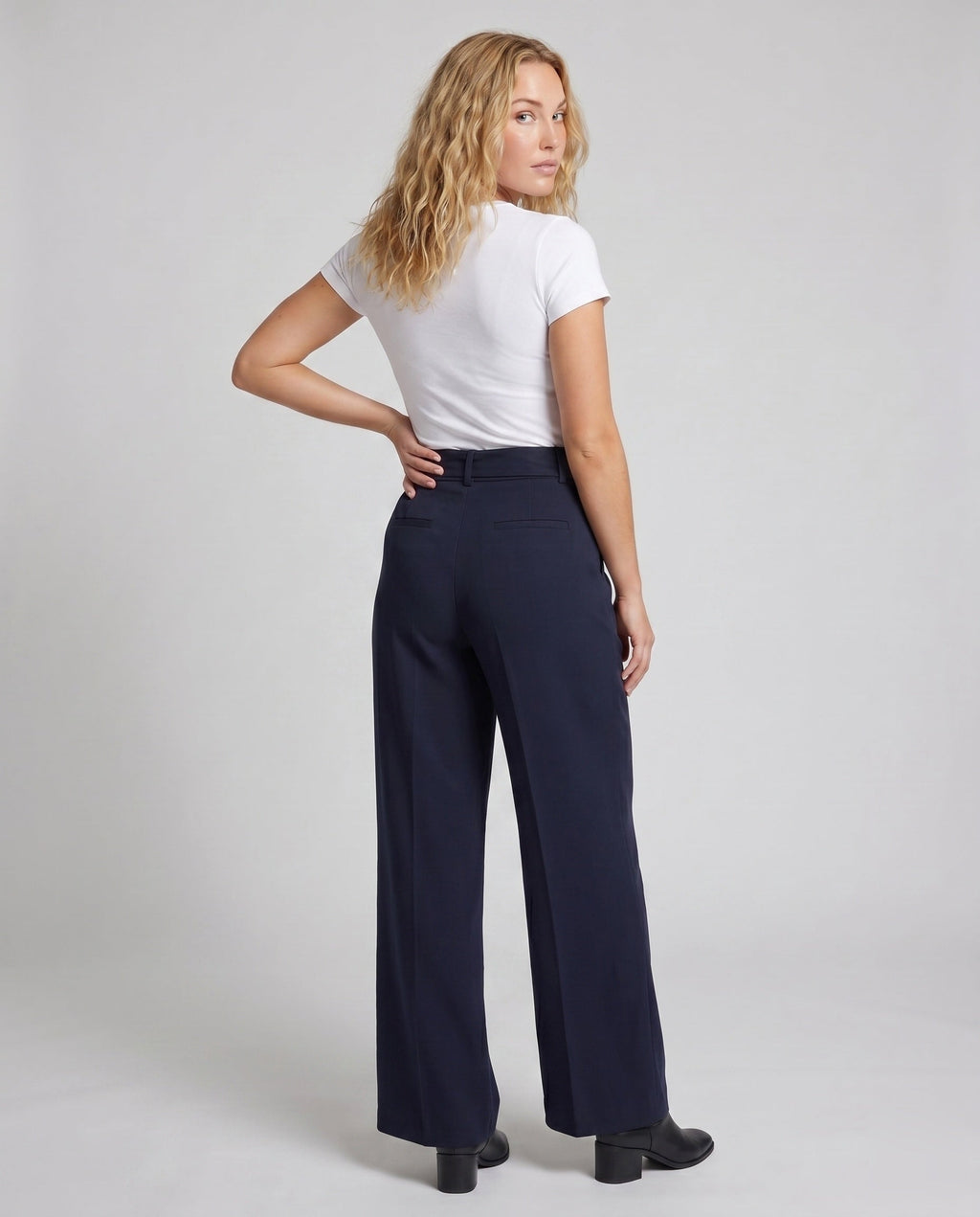 Product 15629123748170 - back_view