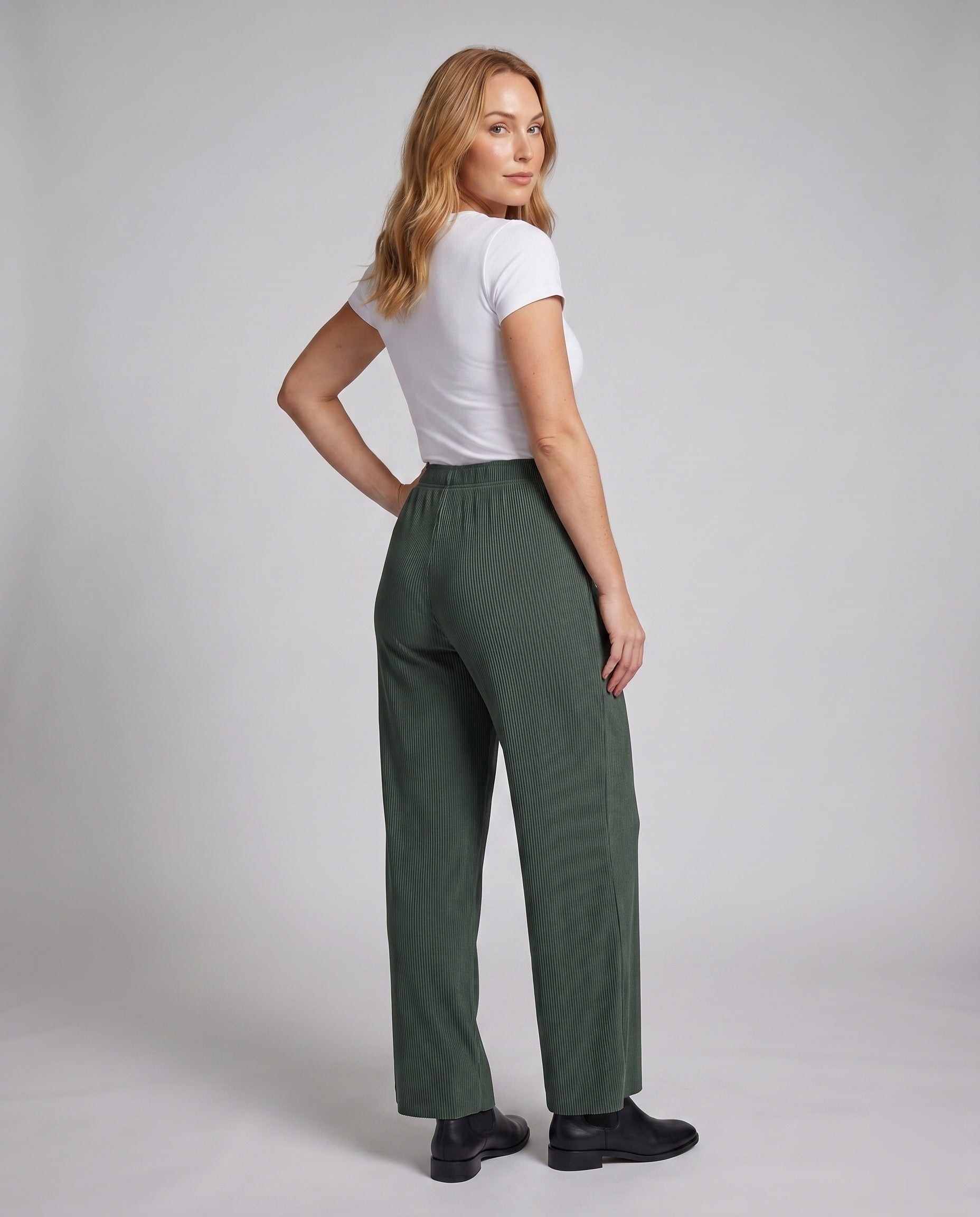 Product 15633172889930 - back_view