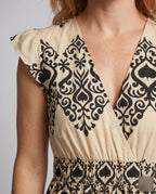 Product 15636286341450 - close_up_detail