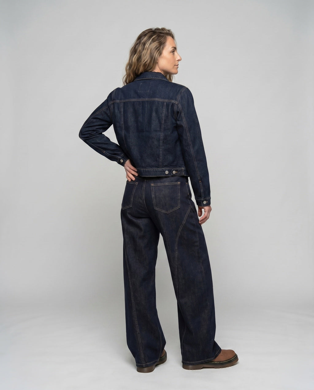 Product 15659642814794 - back_view