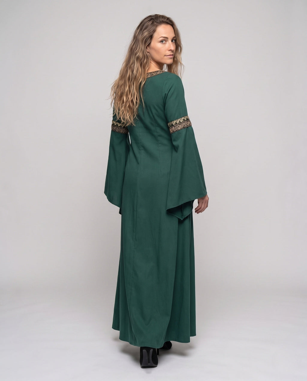 Women's historic fairy tale dress with elegant lacing design Fashion Glam