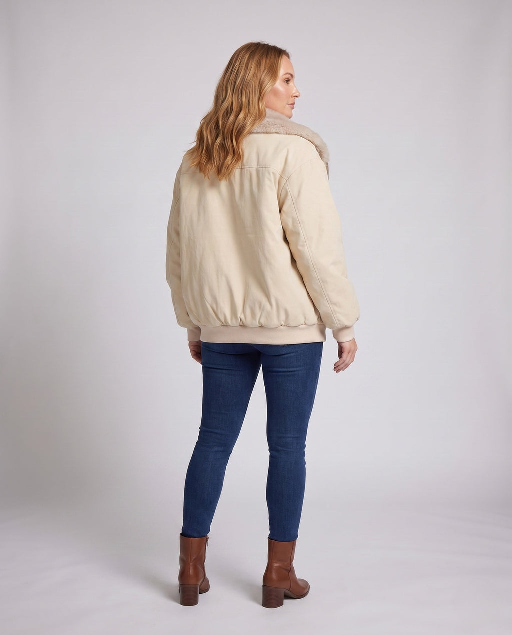 Product 15966073815370 - back_view