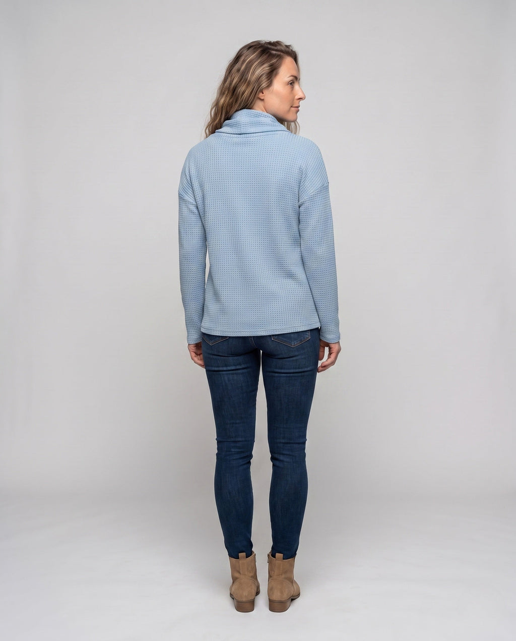 Product 15979768709450 - back_view