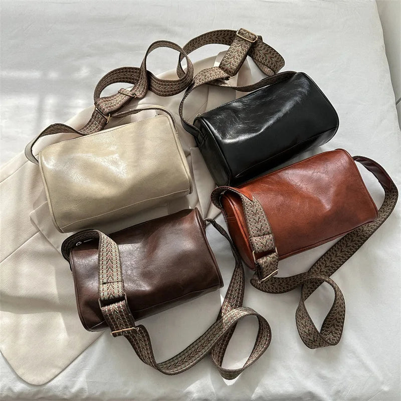 Cassia - Vintage Crossbody Bag