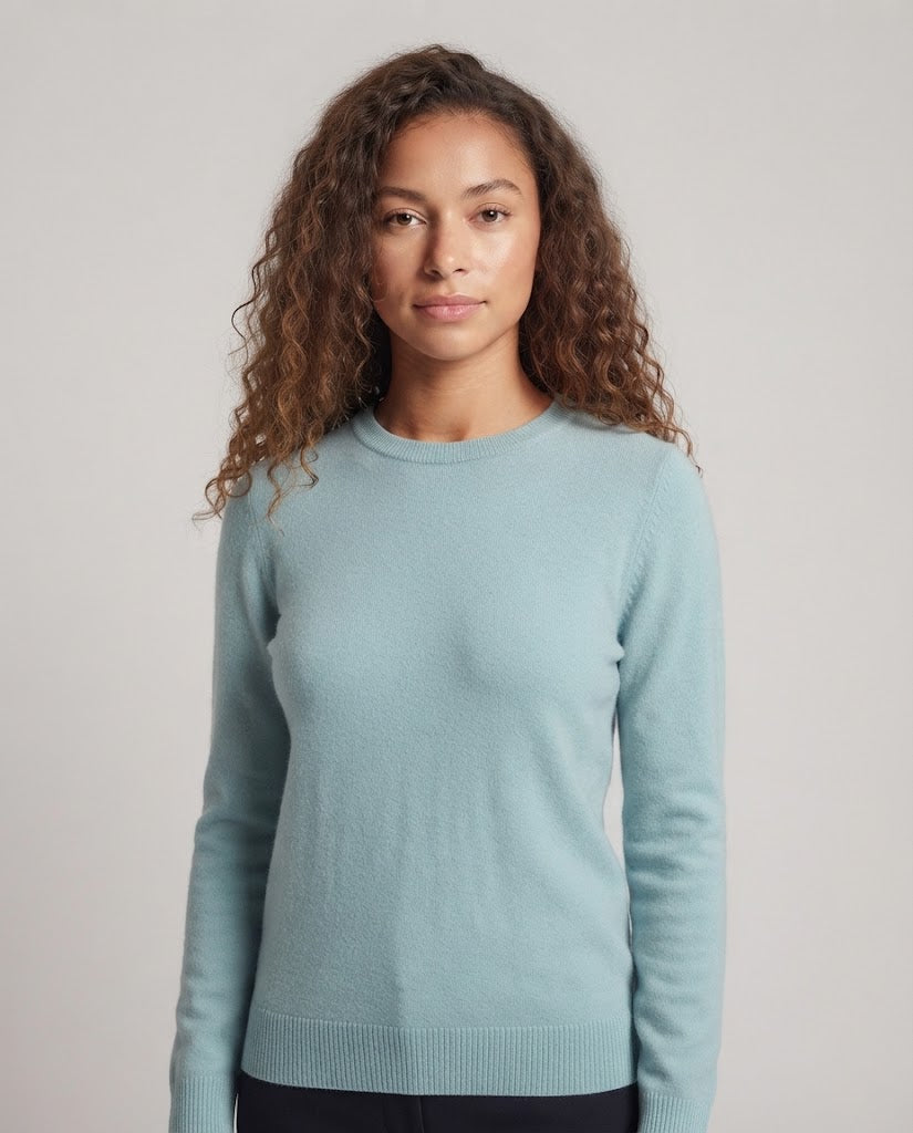 Women's fine-knit pullover with ribbed round neckline and narrow cuffs Fashion Glam