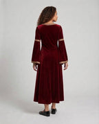Women Historical Velvet Dress with Flared Sleeves and Decorative Collar Fashion Glam