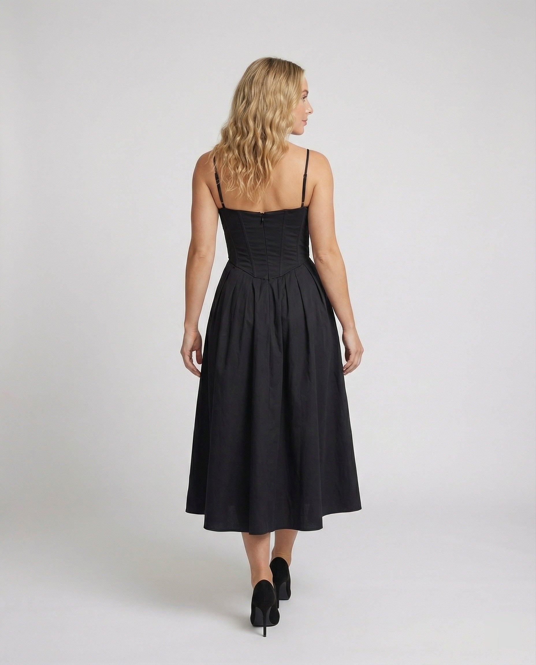 Women Elegant Long Dress with Tailored Silhouette and Flared Skirt