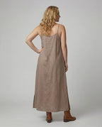 Women’s maxi dress with casual V-neckline and side pockets