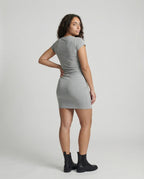 Figure-hugging mini dress with round neck and gathers for summer