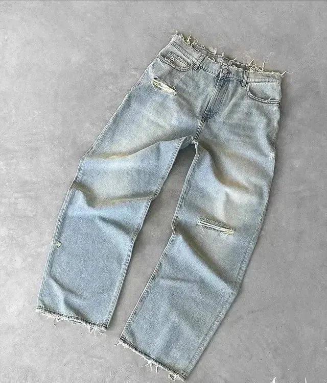 Fashion Glam | Retro Baggy Jeans In Streetwear Style