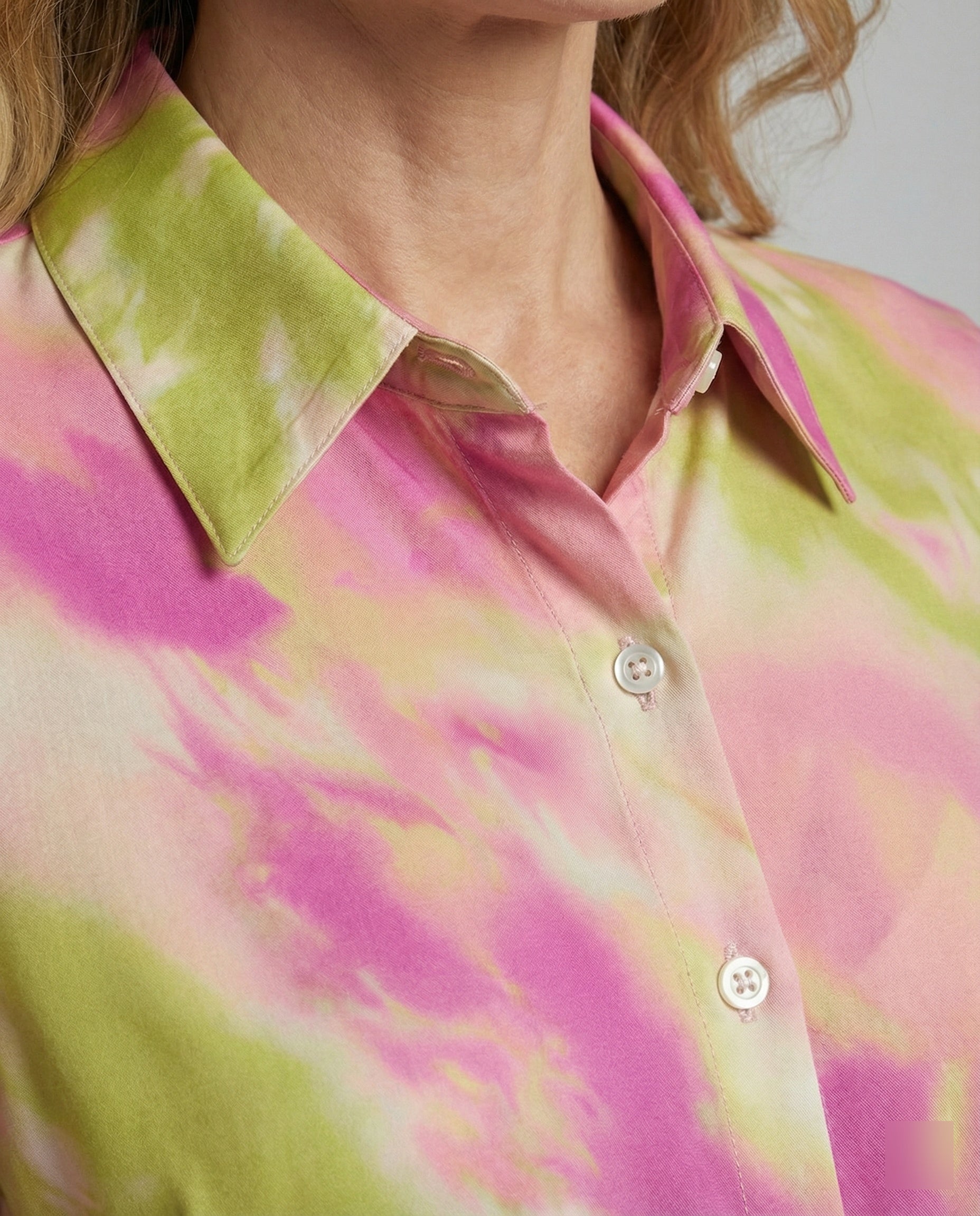Women's Blouse Top Viscose Batik with Kent Collar
