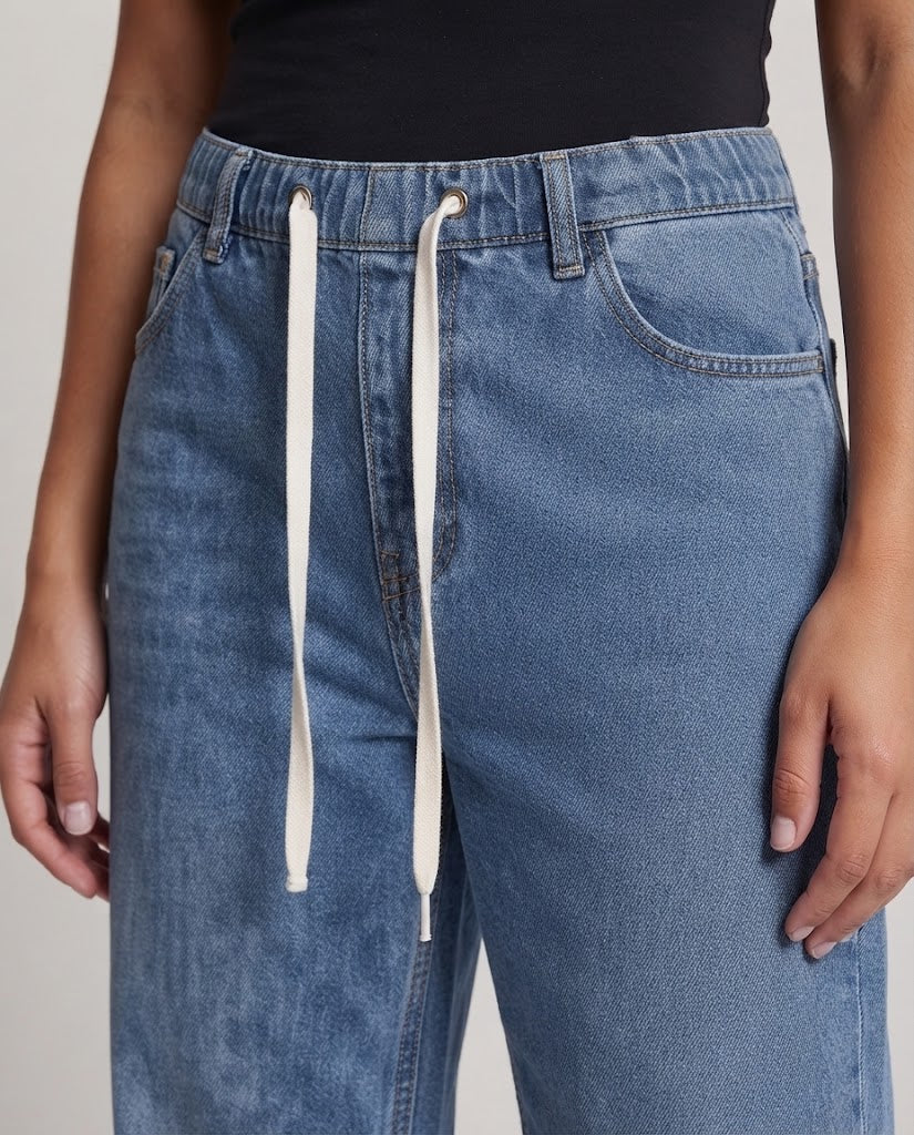 Ladies Comfortable Cargo Jeans Fashion Glam