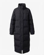 Women's longer quilted winter coat with hood, windproof outer material and padded side pockets