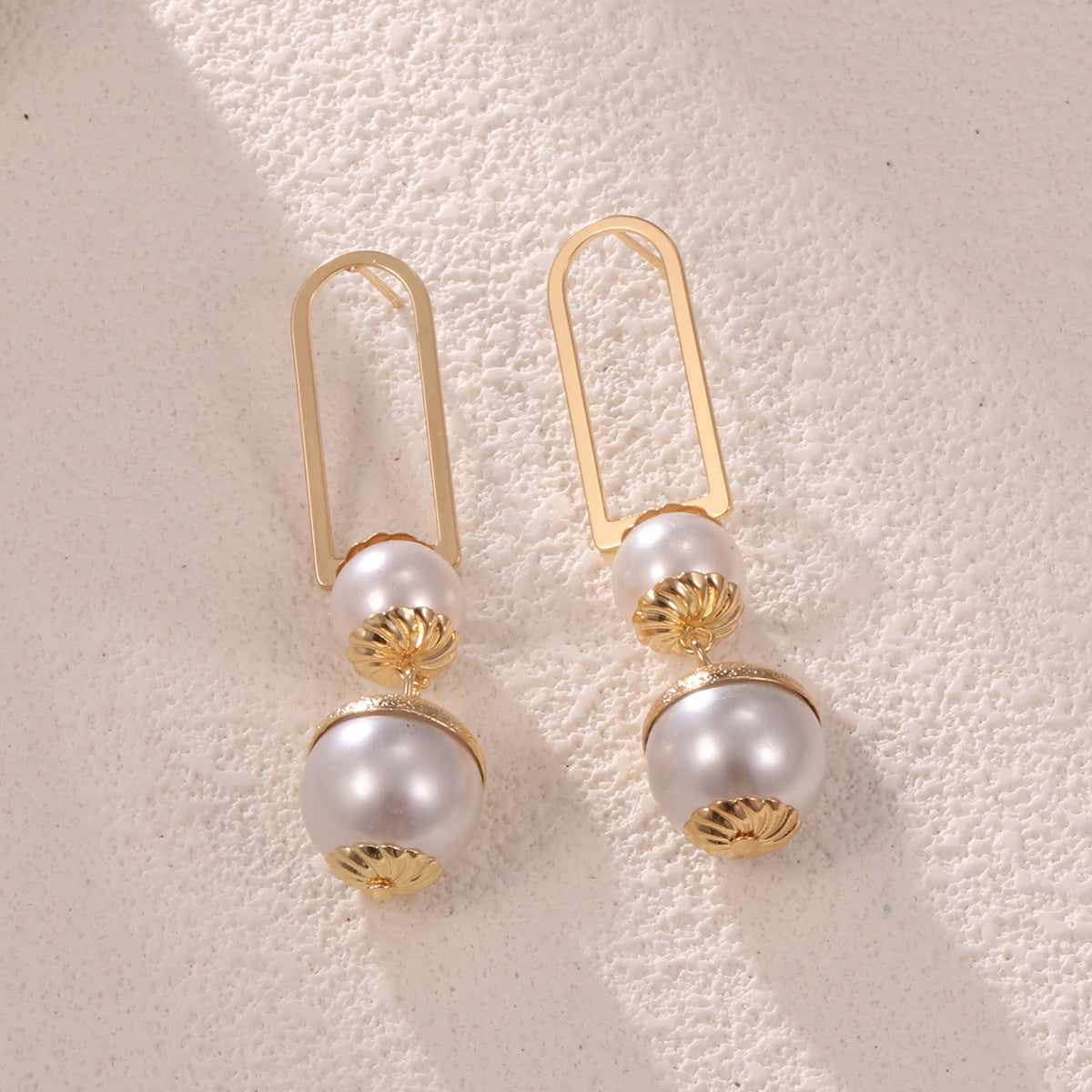Ladies earrings with elegant pearl design Fashion Glam-Fashion Glam