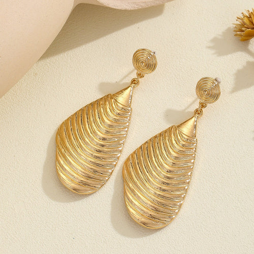 Ladies Elegant Earrings made of high-quality, textured metal Fashion Glam-Fashion Glam