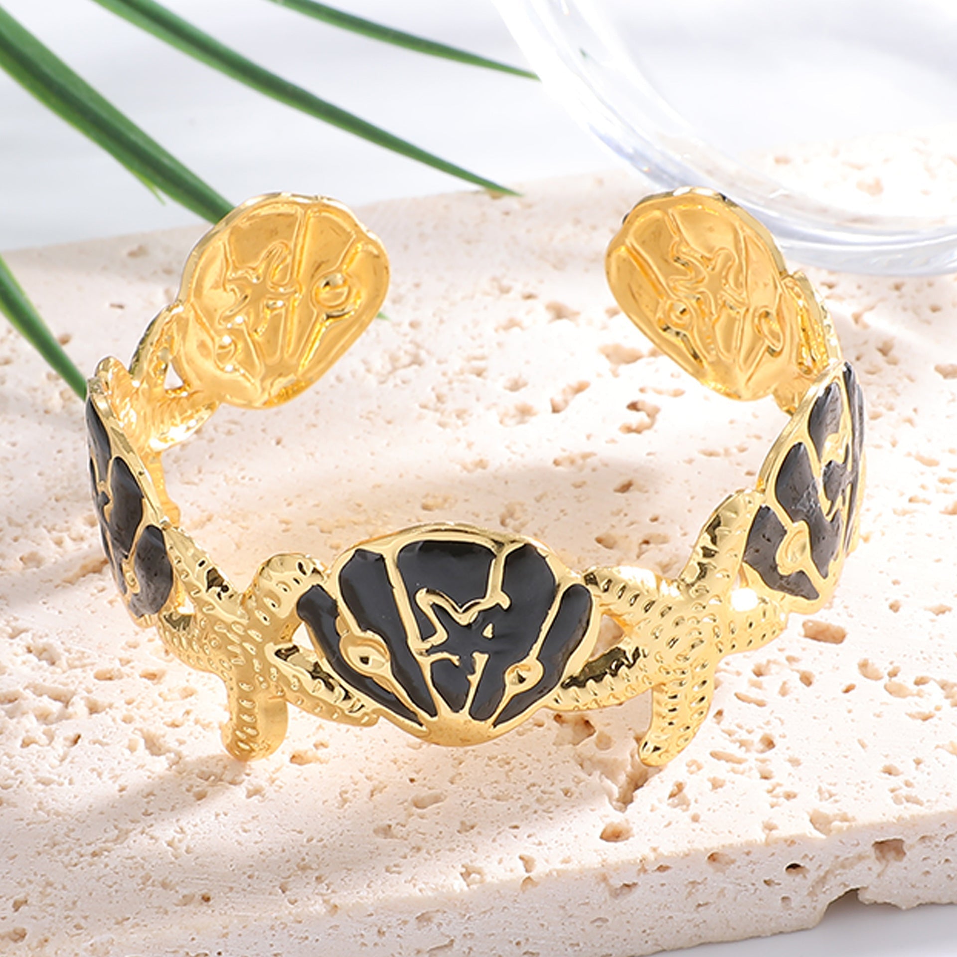Ladies Elegant Wave-Shaped Bracelets Fashion Glam-Fashion Glam