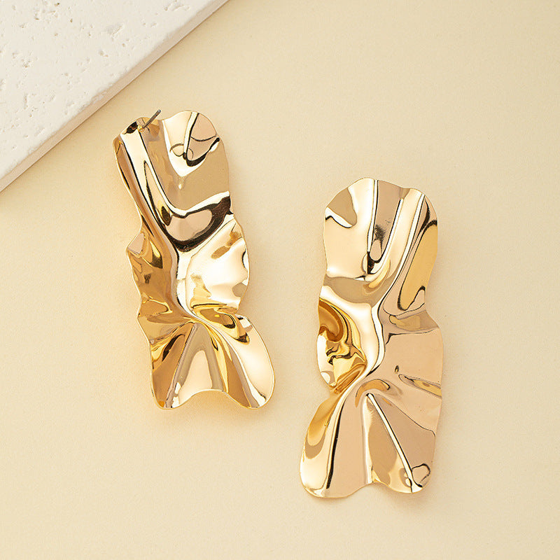 Ladies Hanging Earrings in Modern Elegance Design Fashion Glam-Fashion Glam