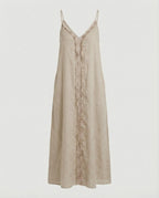 Women’s maxi dress with casual V-neckline and side pockets
