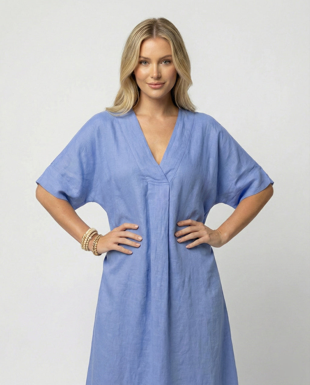 Women's casual linen maxi dress with V-neck and wide-cut sleeves