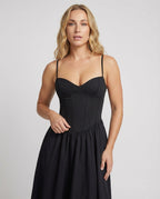 Women Elegant Long Dress with Tailored Silhouette and Flared Skirt