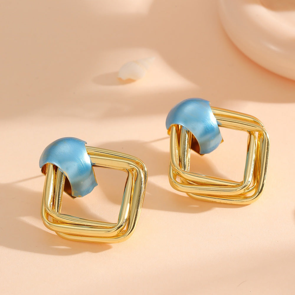 Women modern earrings with asymmetrical design Fashion Glam-Fashion Glam
