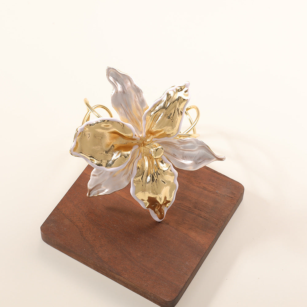 Women's bracelet with intricate flower design Fashion Glam-Fashion Glam