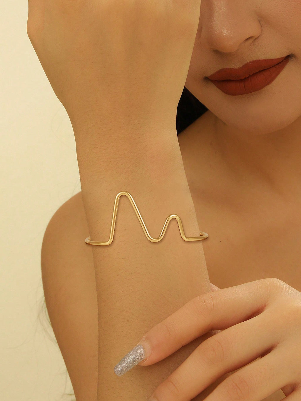 Women's cuff in modern wave pattern Fashion Glam-Fashion Glam