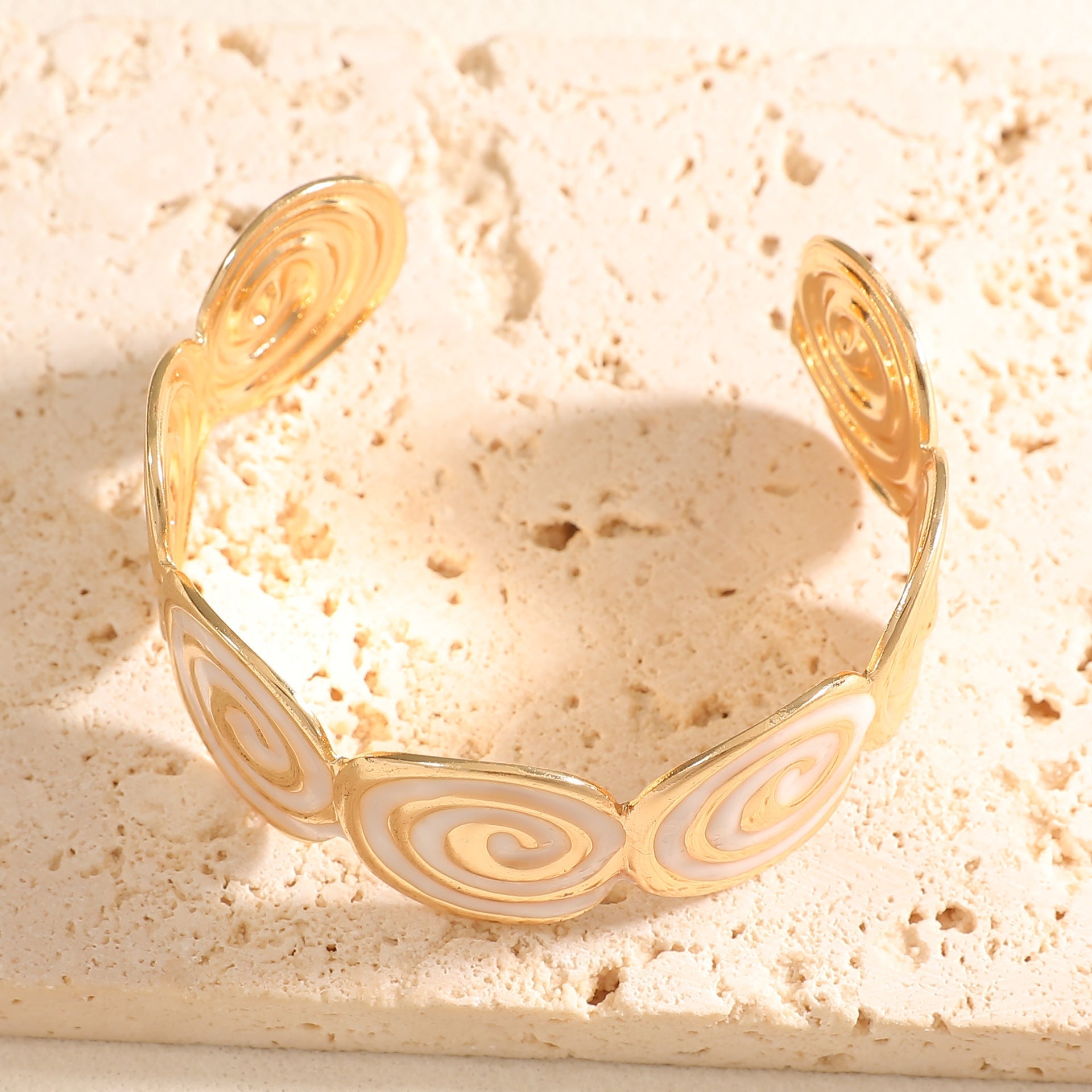 Women's cuff with elegant spiral design Fashion Glam-Fashion Glam