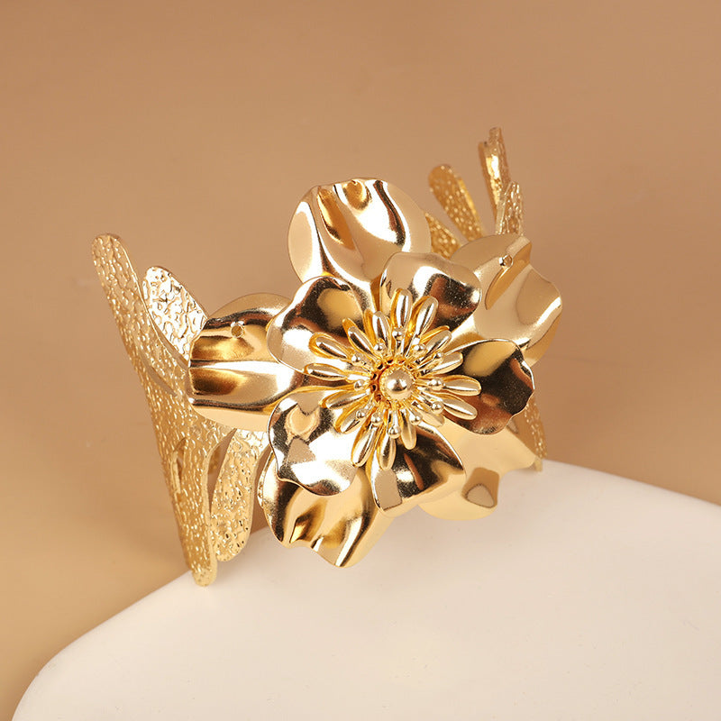Women's elegant bracelet with artistic floral design Fashion Glam-Fashion Glam