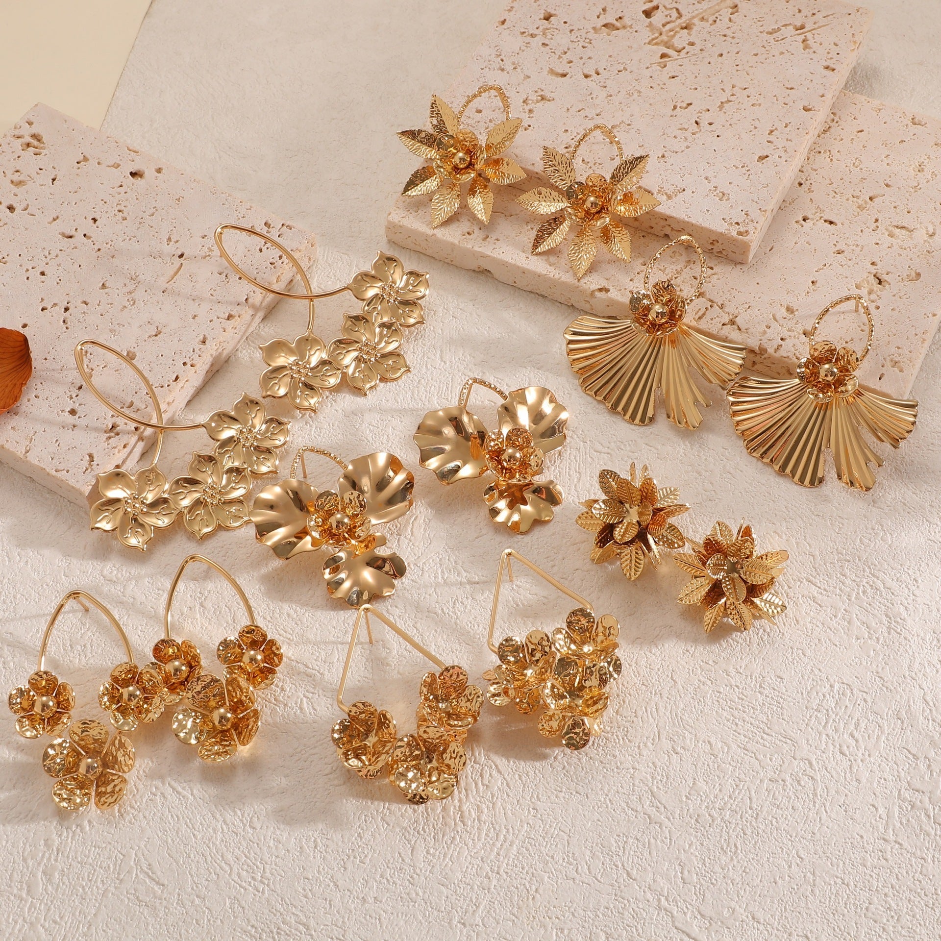 Women's hair clips in luxurious leaf design Fashion Glam-Fashion Glam