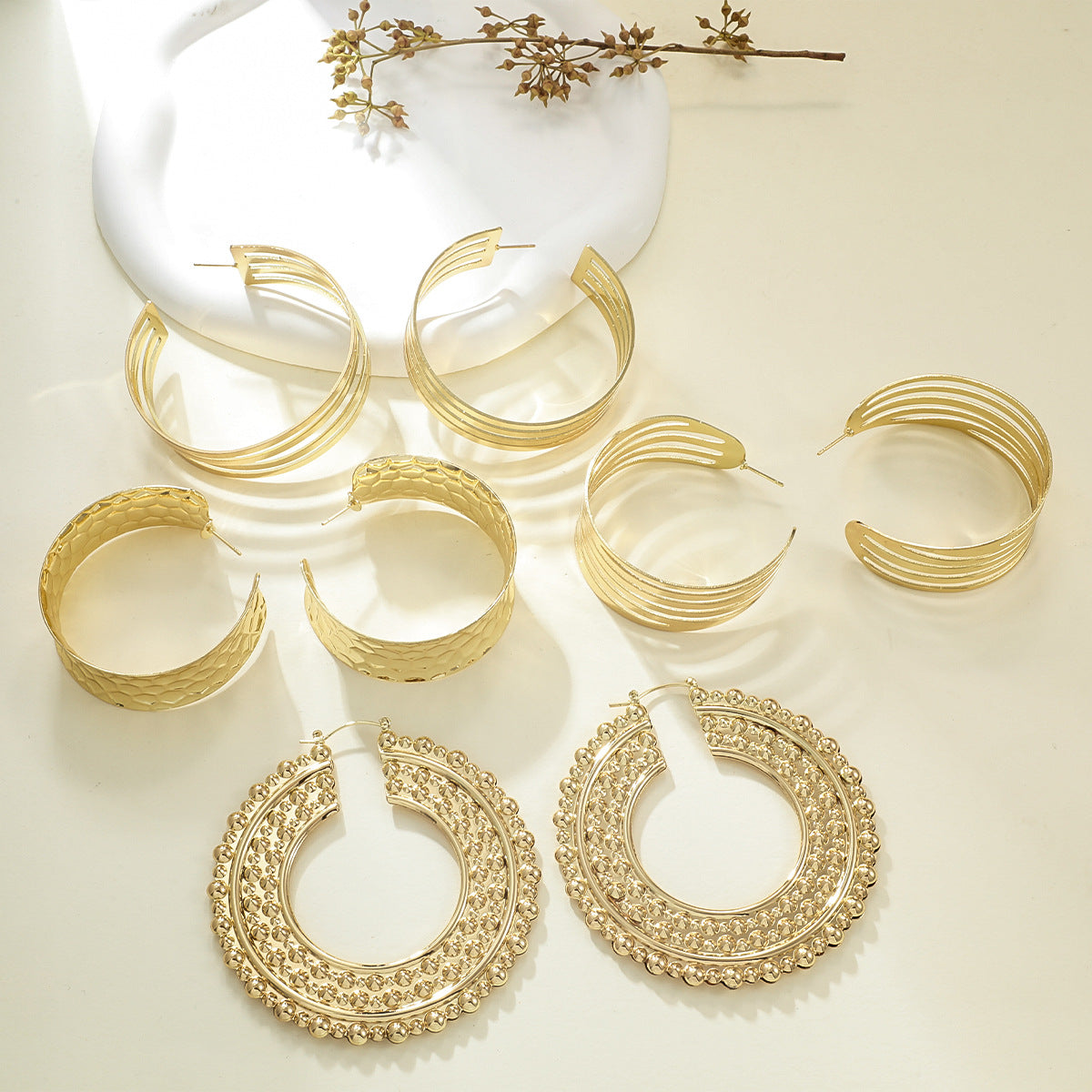 Women's Hanging Earrings in Elegant Wave Pattern Fashion Glam-Fashion Glam