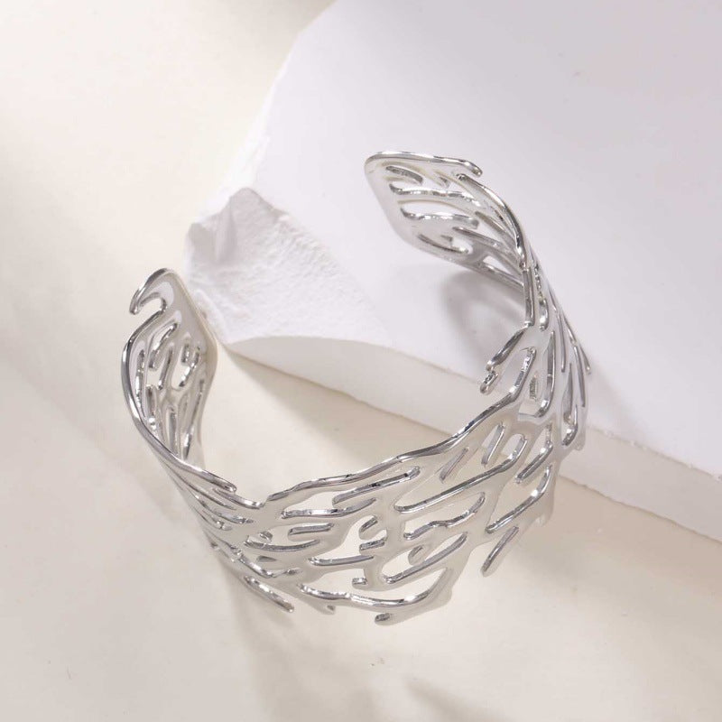 Women's Open Bangle with Elegant Wave Design Fashion Glam-Fashion Glam